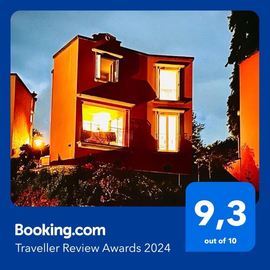 Scenic Riverfront 2 Bedroom Villa In Port Chambly Baie-du-Tombeau Ngoại thất bức ảnh
